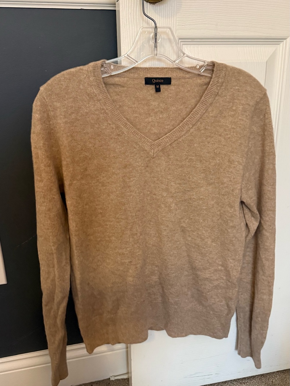 Quince Women’s V-Neck Cashmere Sweater in Light Brown